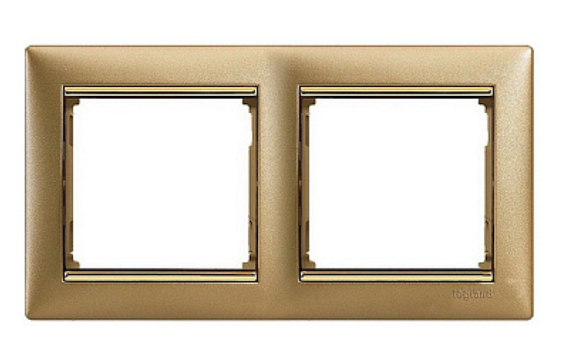 770302 LEGRAND VALENA