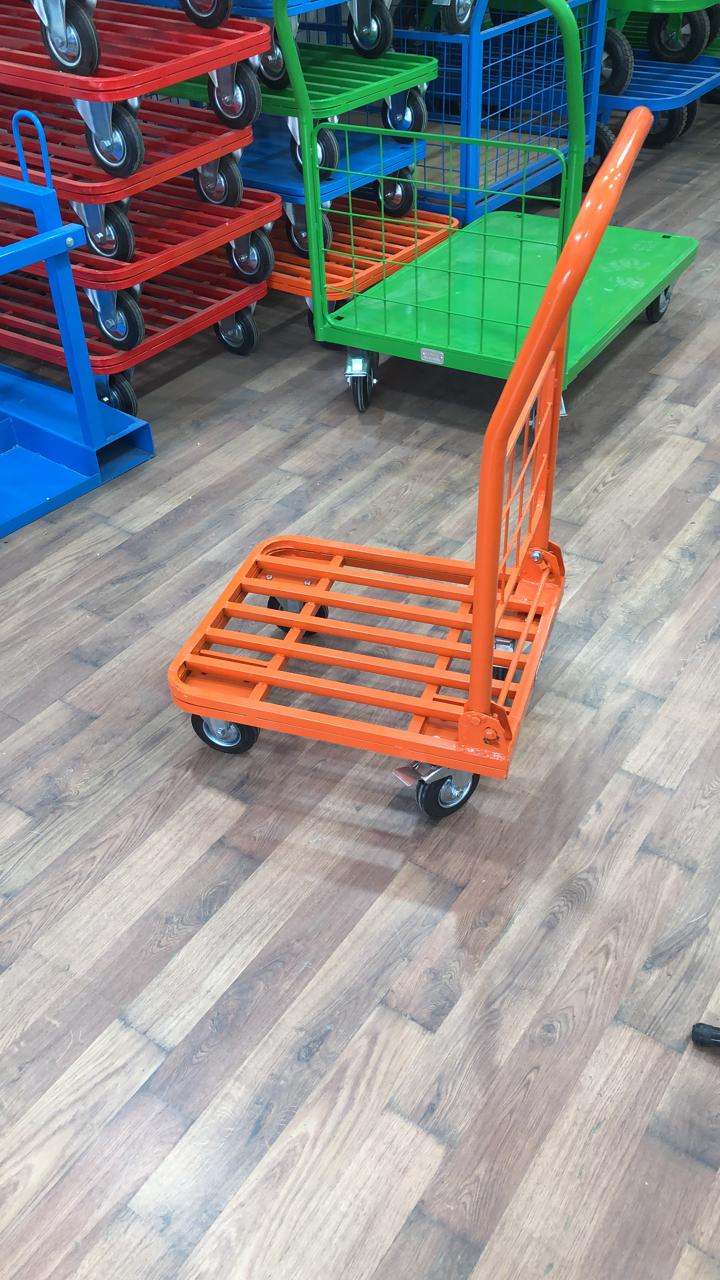 QULPLU VƏ QATLANAN ARABA 62*75 SM